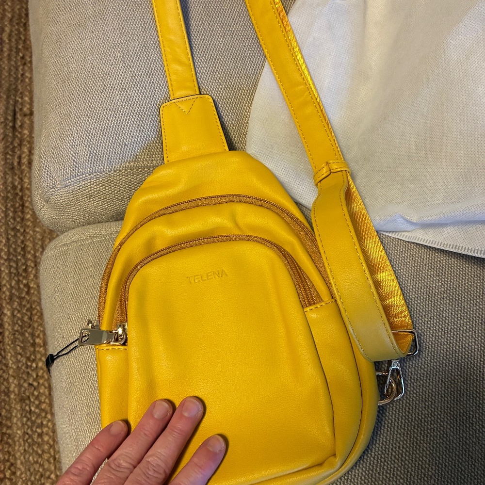 Sling Bag, Crossbody Vegan Leather Fanny Pack, Chest Bag For Women With Adjustab